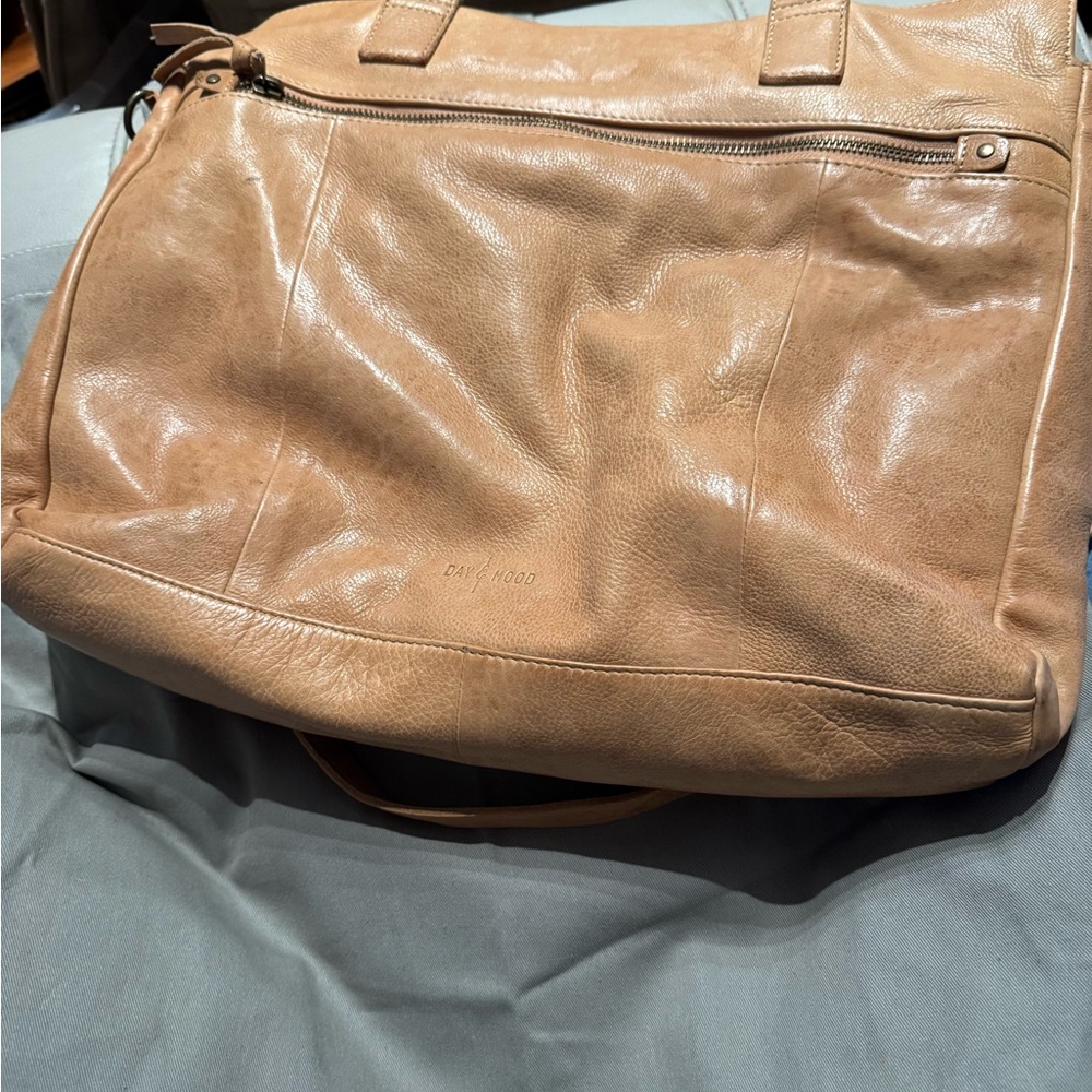 Day & Mood Tan Leather shoulder Handbag - Picture 2 of 6